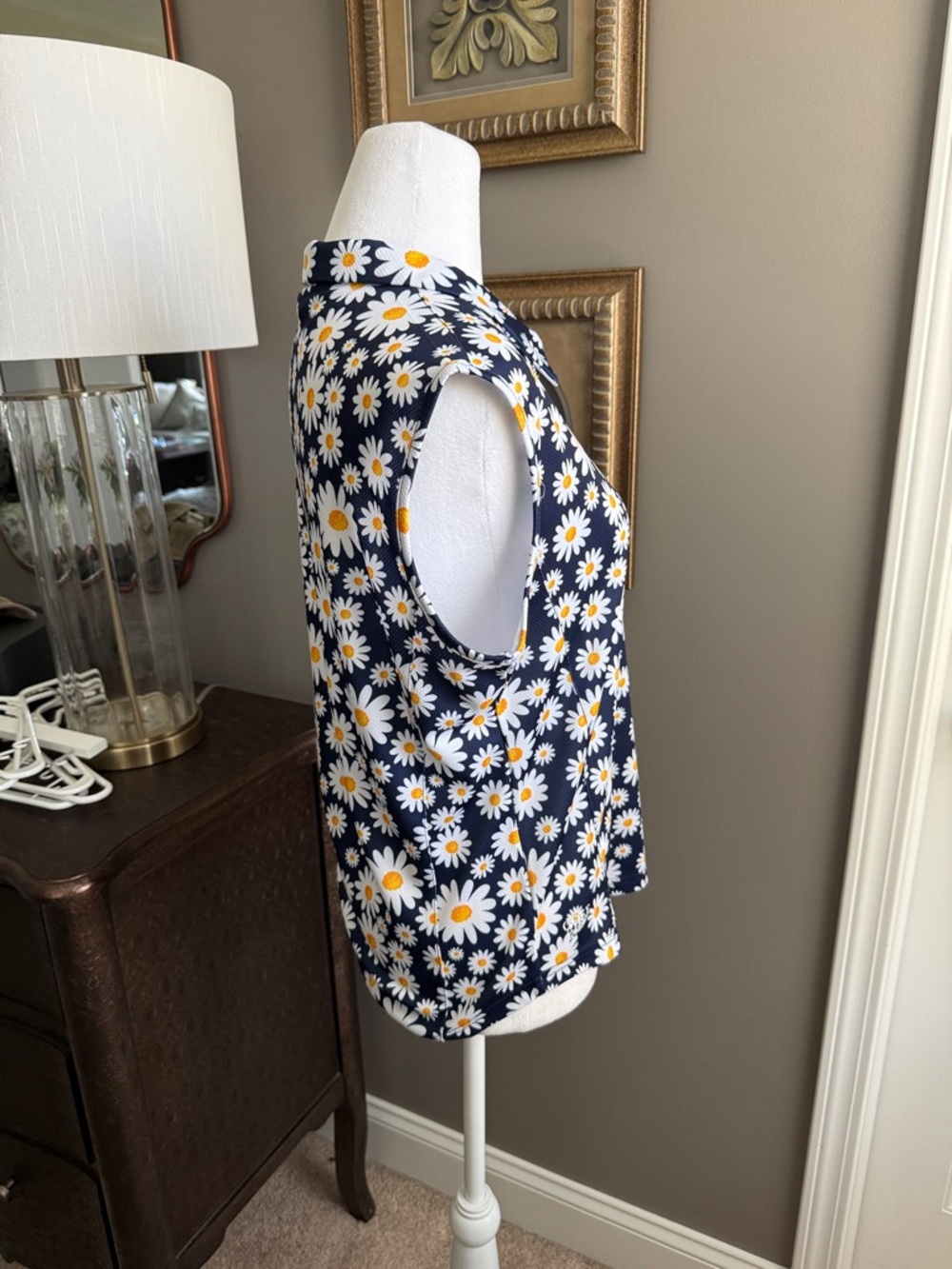 Sleeveless Daisy Print Collared Top - Navy, White & Yellow - Picture 2 of 5